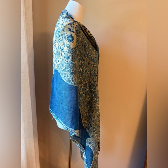 Vintage Lucky Brand Scarf - Picture 4 of 5